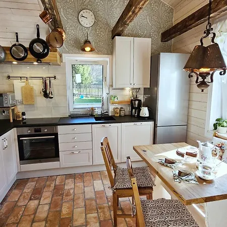 Forest House With Sauna & Fireplace Сasa de vacaciones Podwilczyn