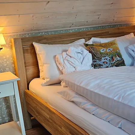 Casa de Férias Forest House With Sauna & Fireplace Podwilczyn