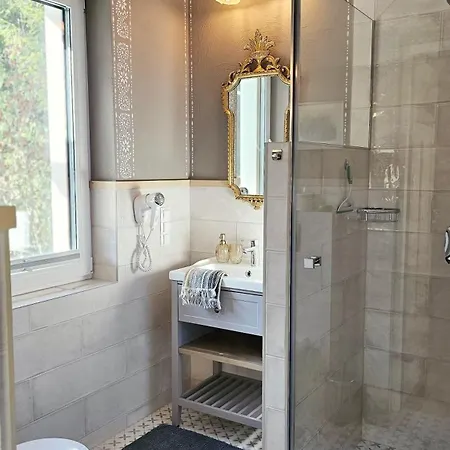 Casa de Férias Forest House With Sauna & Fireplace