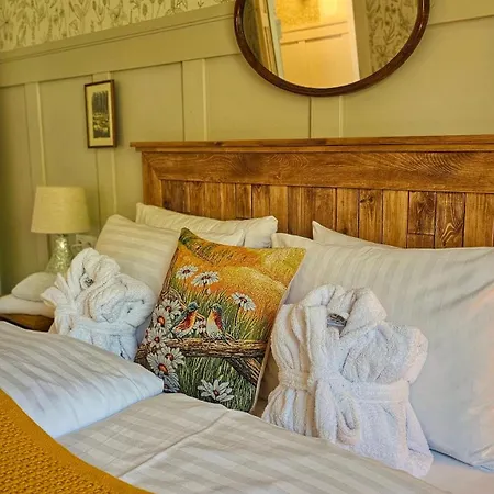 Forest House With Sauna & Fireplace * Podwilczyn