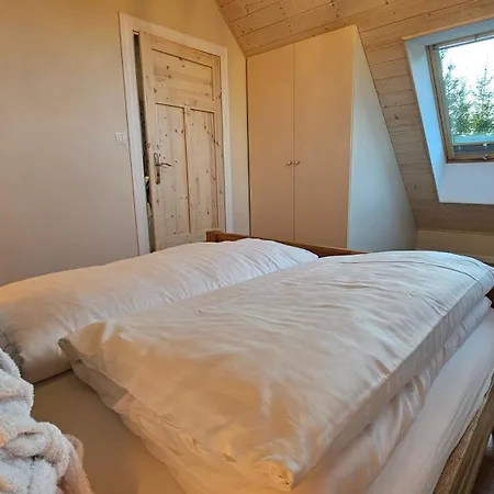 Forest House With Sauna & Fireplace Casa de Férias Podwilczyn