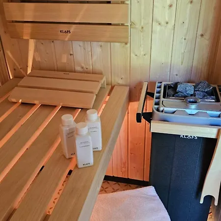 Forest House With Sauna & Fireplace Casa de Férias