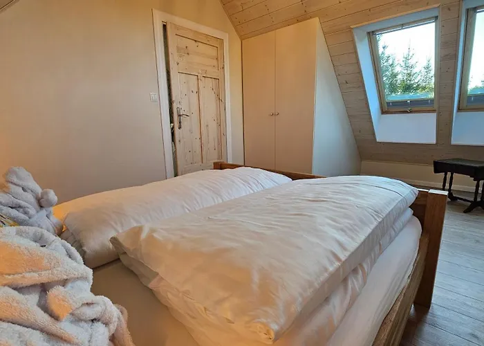 Forest House With Sauna & Fireplace Сasa de vacaciones Podwilczyn