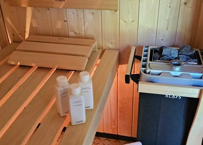 Forest House With Sauna & Fireplace Сasa de vacaciones