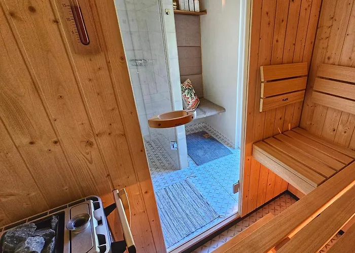 Сasa de vacaciones Forest House With Sauna & Fireplace