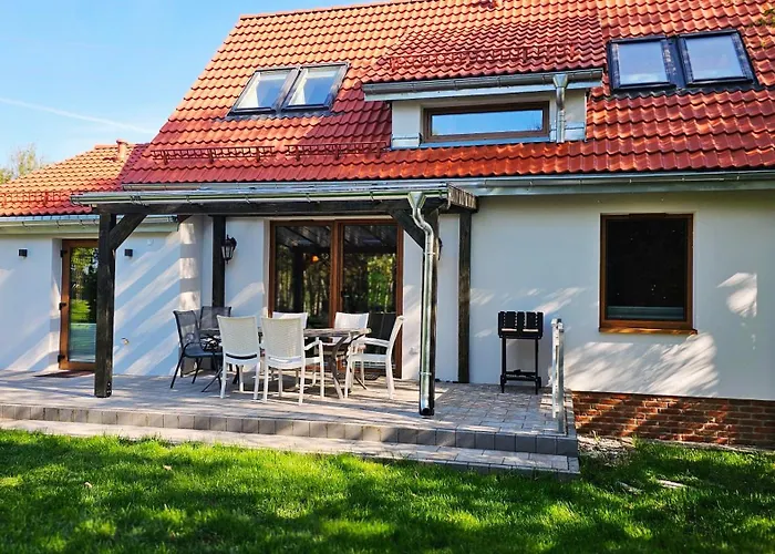 Forest House With Sauna & Fireplace Сasa de vacaciones *